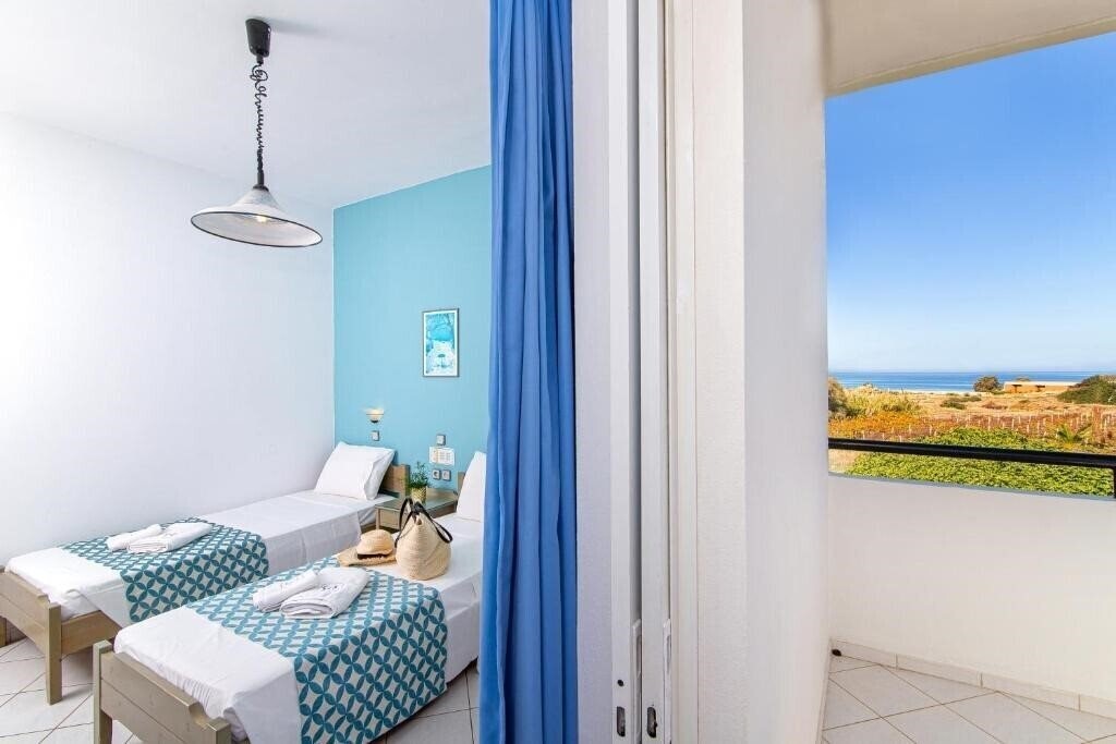 Територія Sunshine Garden Apartment 2*