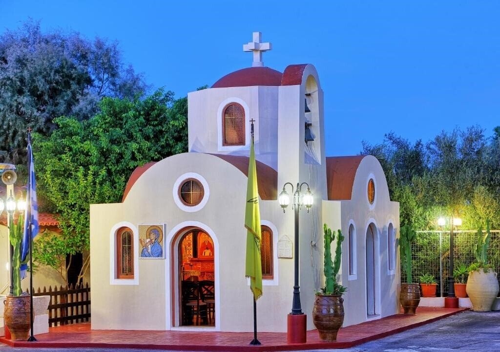 Територія St.Constantin Hotel 5*