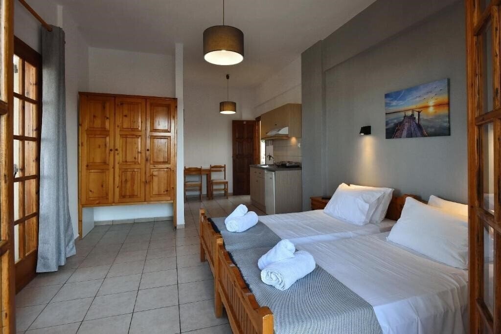 Вид Marie Evans Hotel Apt (ex. Mari-Evans Apts) 3*