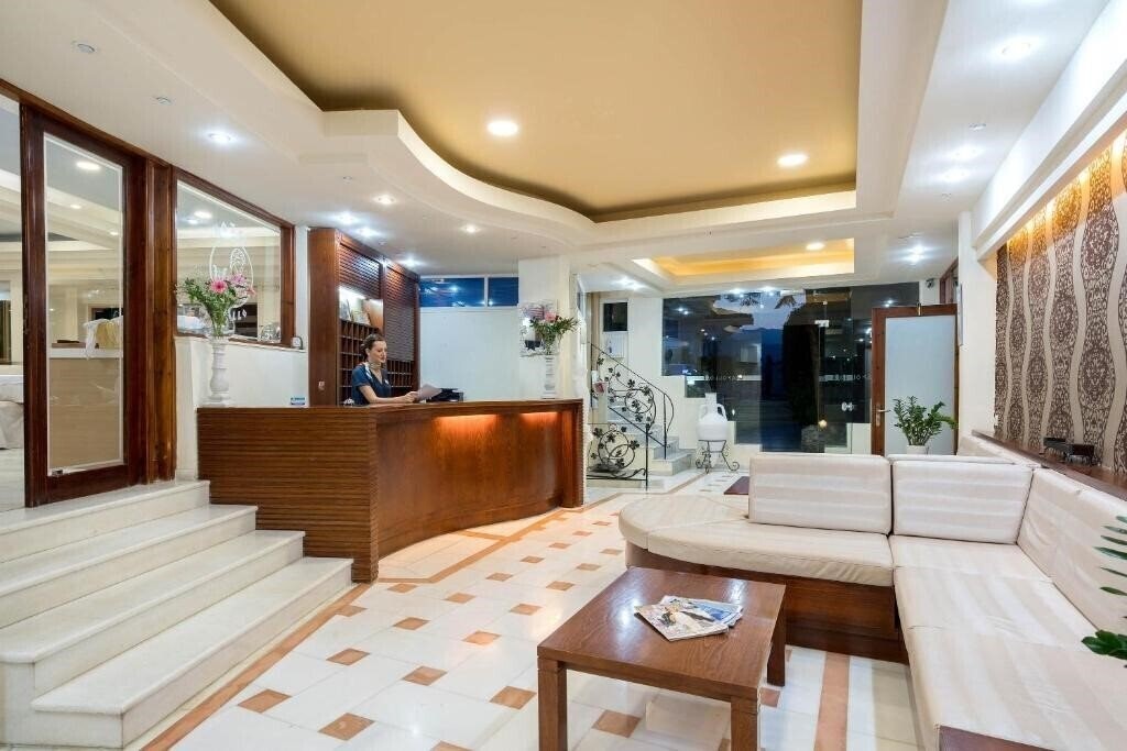 Територія Apollo Hotel & Apartments 3*