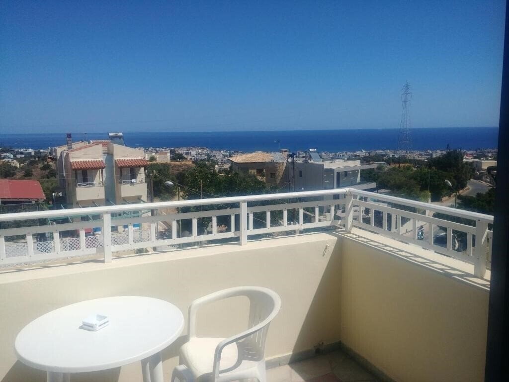 Панорама Frida Village Apartments 3*