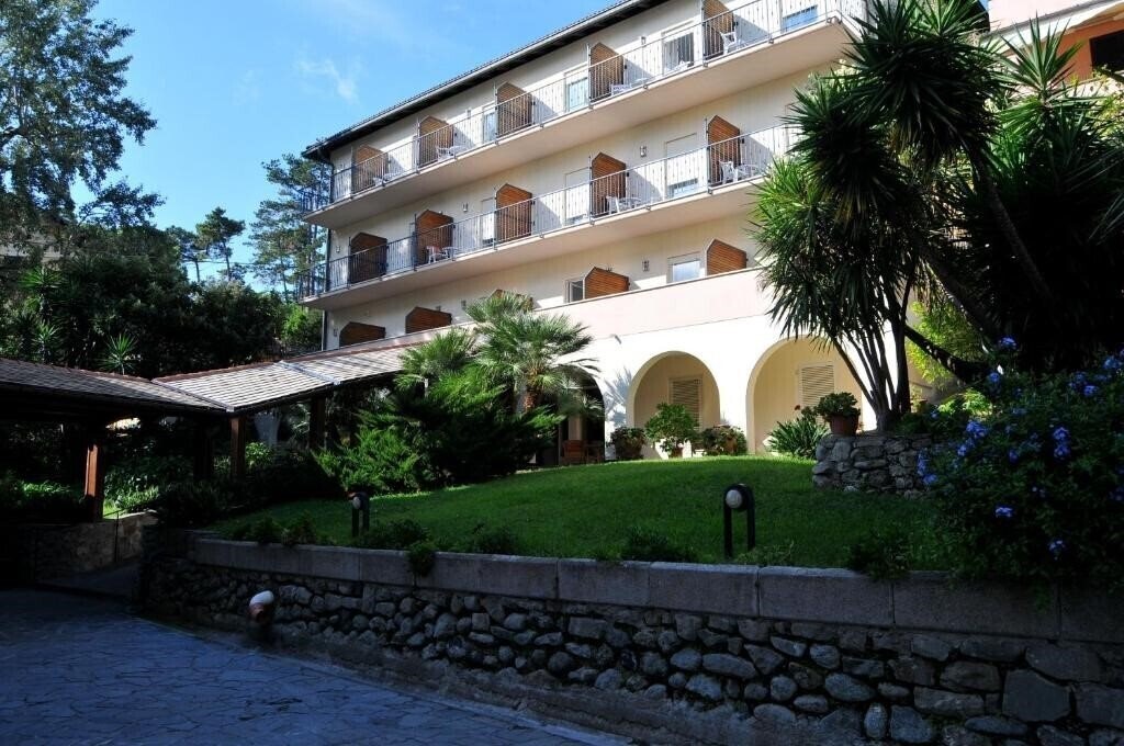 Територія Villa Adriana 3*