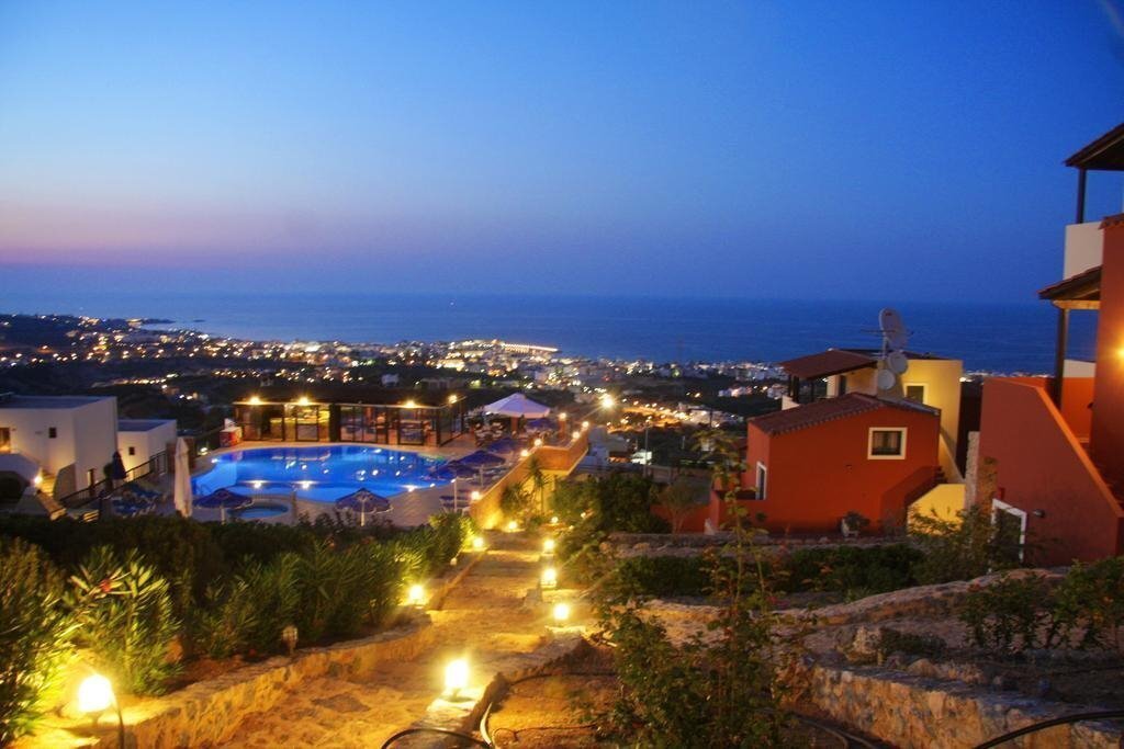 Готель Driades Apartments 3*