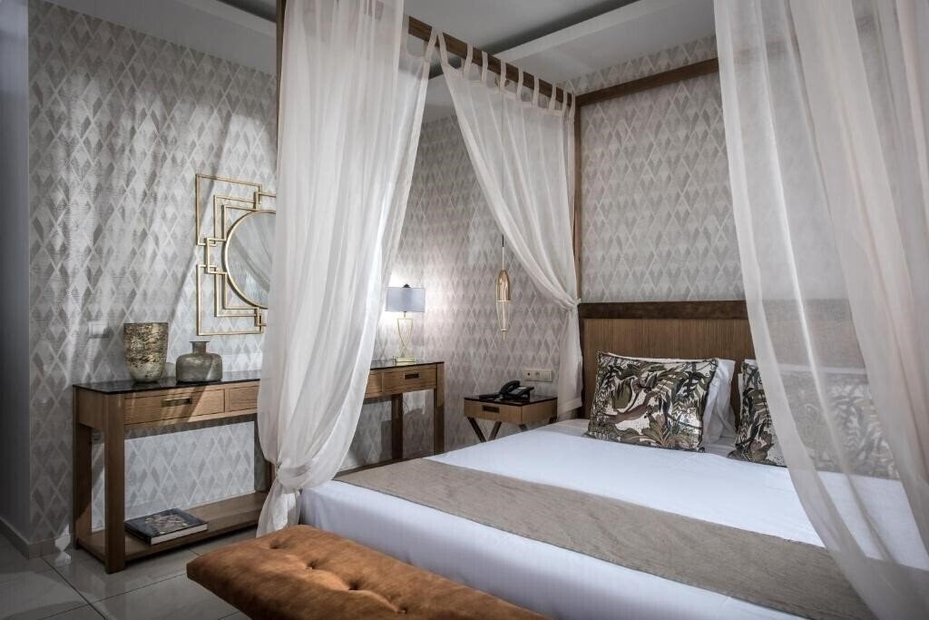 Апартаменти Matheo Villas & Suites 4*