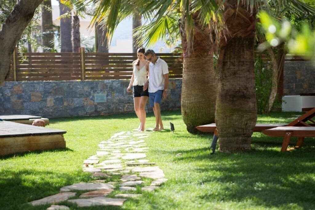 Территория Kalypso Hotel Malia 3*