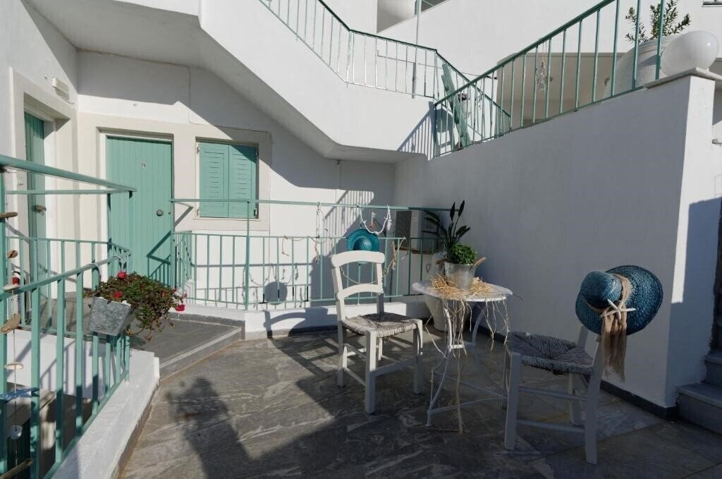 Территория Aglaia Studios & Apartments 3*