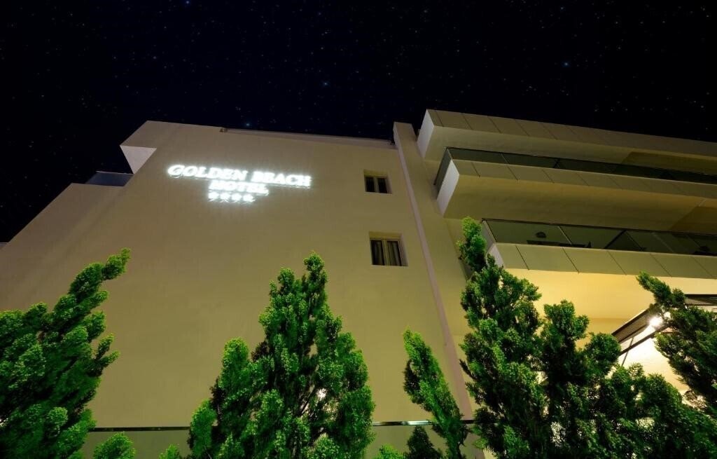 Территория Golden Beach Hersonissos 4*