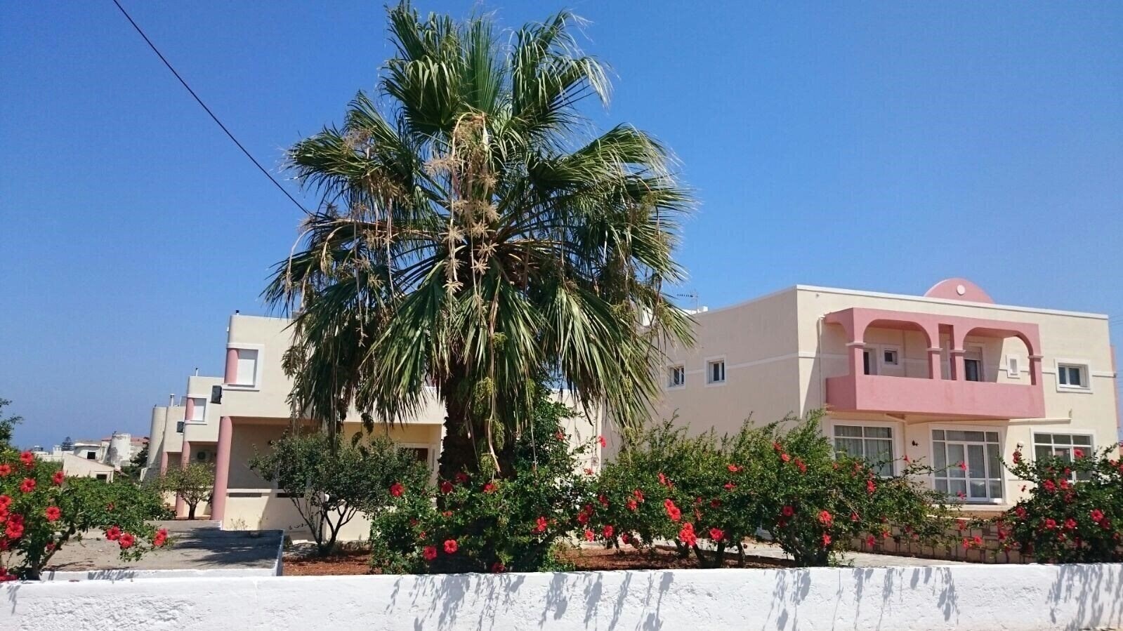 Вид Adonis Apartments 2*