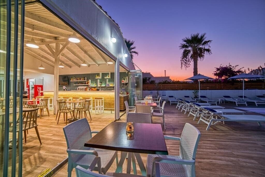 Фотографія Emi Apartments 2*