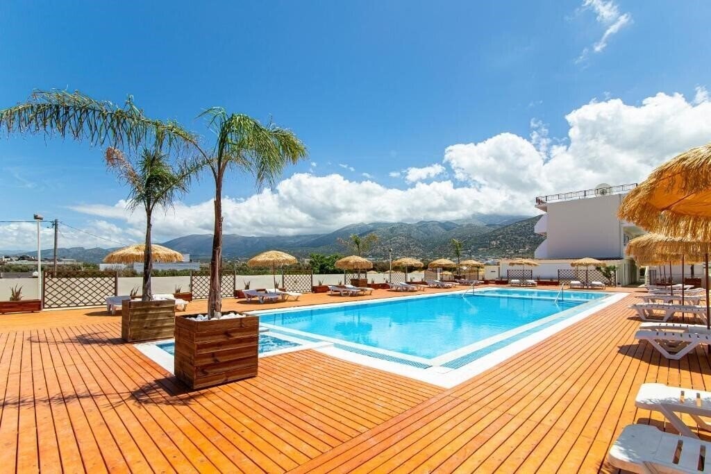 Отель Triton Hotel 3*