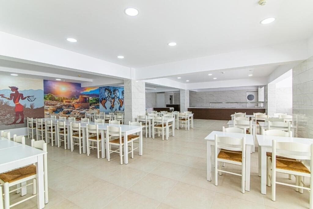 Вид Triton Hotel 3*