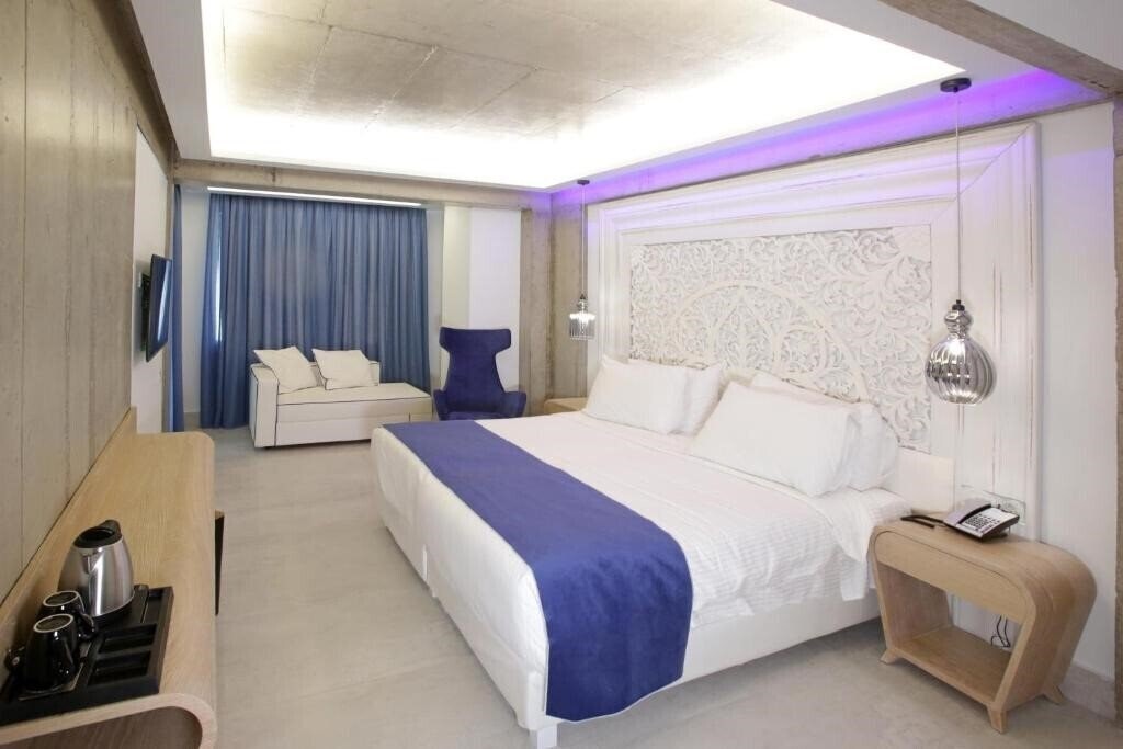 Вид Cretan Blue Beach Hotel 4*