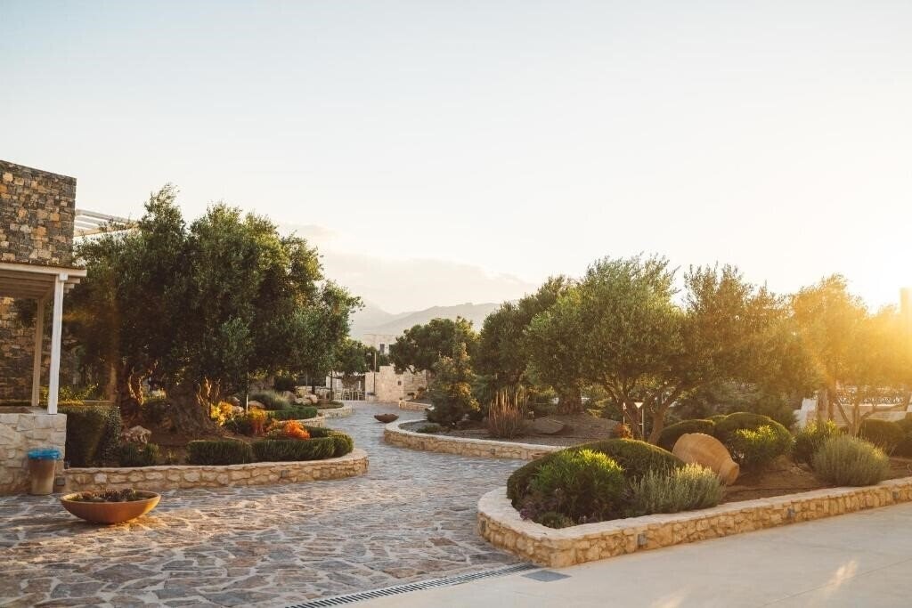 Территория Ostria Resort & Spa 5*