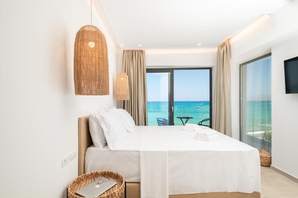 Территория Golden Bee Lifestyle 4*