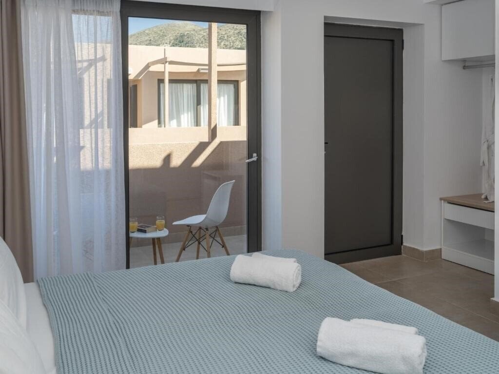 Панорама Golden Bee Lifestyle 4*