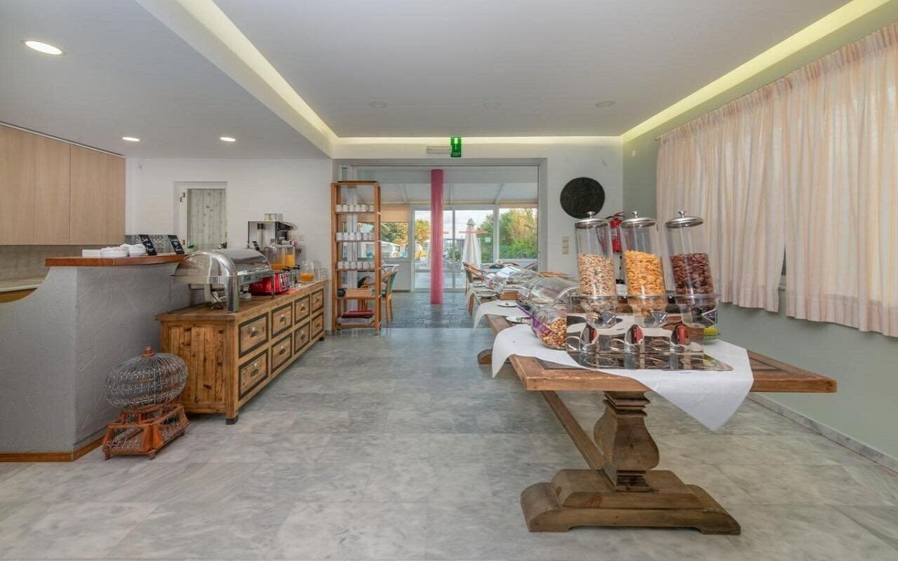 Фото Sea Side Apartments 3*