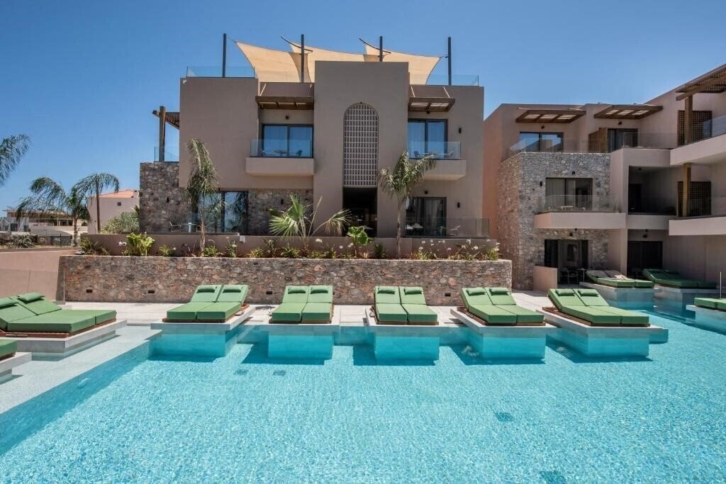 Вид Paralos Venus Suites - Adults Only 5*