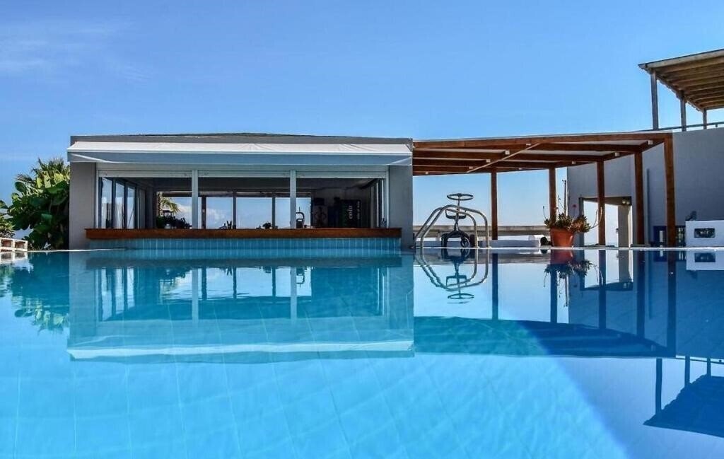 Территория Yria Beach Hotel 4*