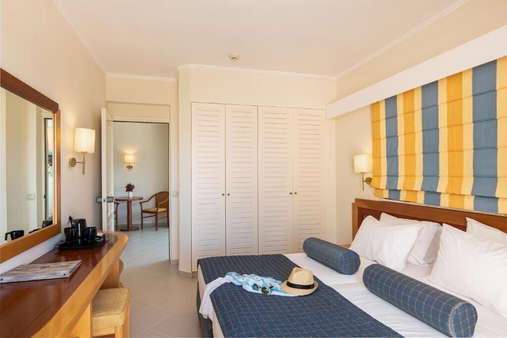 Панорама Anissa Beach Hotel & Village 4*