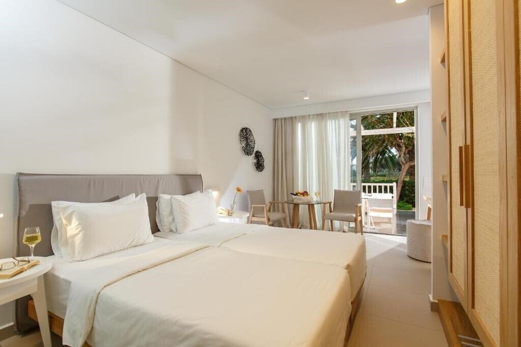 Вид Anissa Beach Hotel & Village 4*