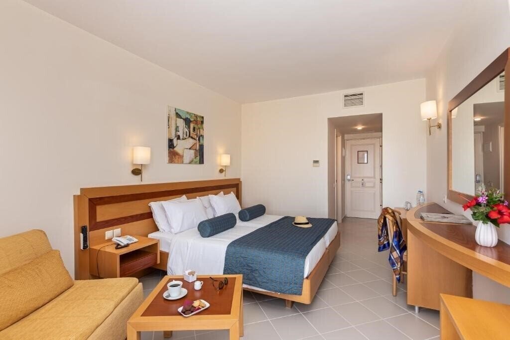 Территория Anissa Beach Hotel & Village 4*