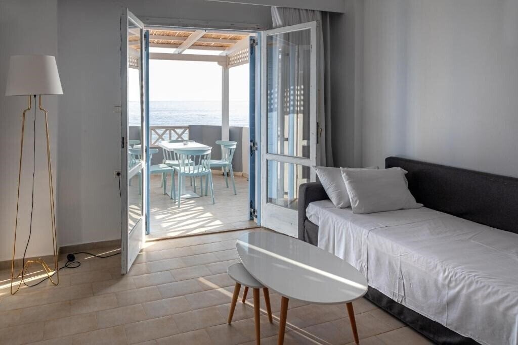 Територія Triton Authentic Cretan Hotel 4*