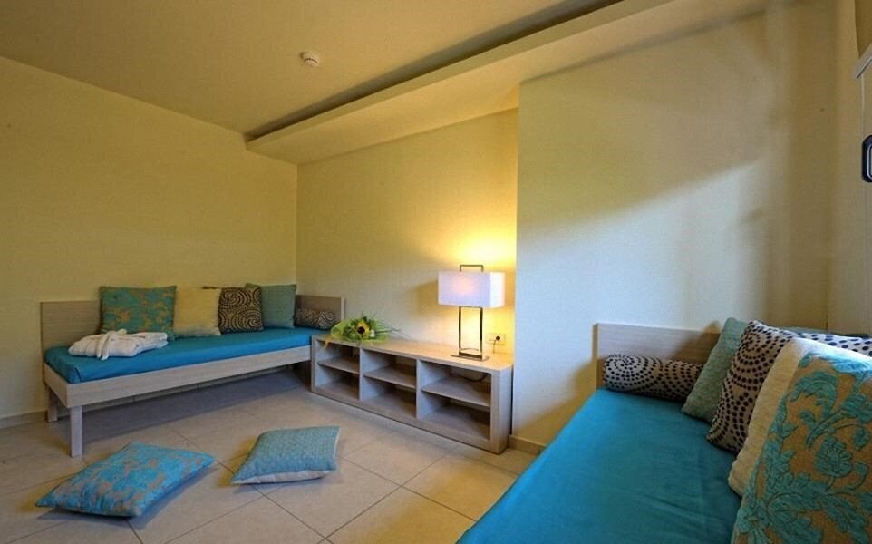 Апартаменты Aphrodite Beach Club 4*