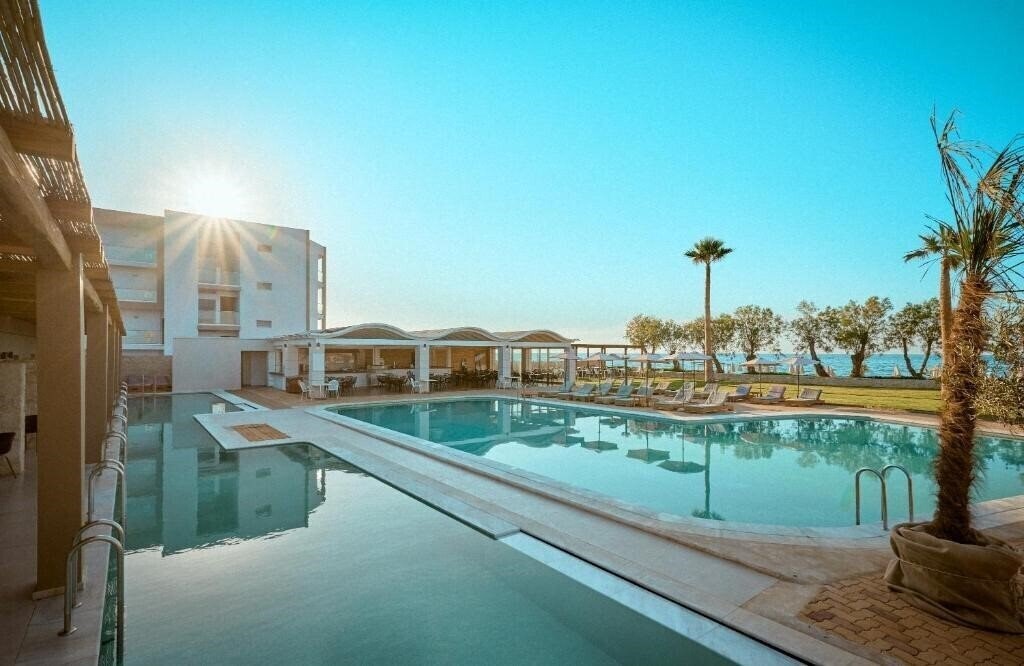 Вид Malia Bay Beach Hotel & Bungalows 4*