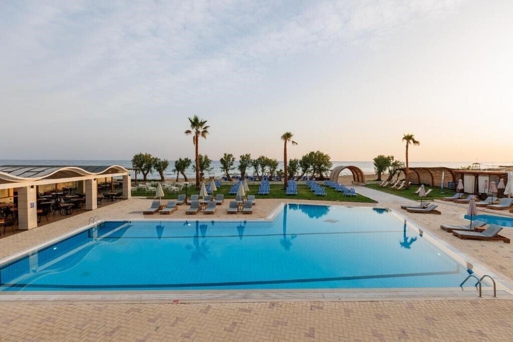 Территория Malia Bay Beach Hotel & Bungalows 4*