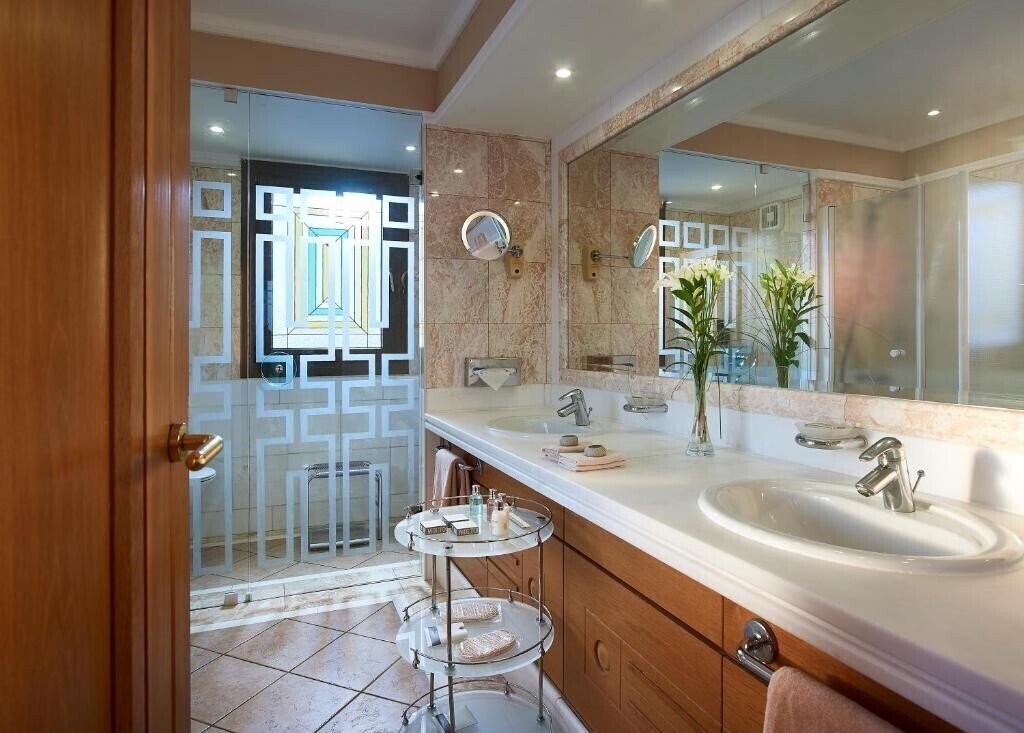 Территория Aldemar Knossos Villas 5*