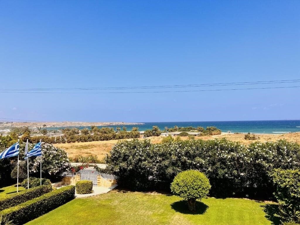 Апартаменты Karteros 3*