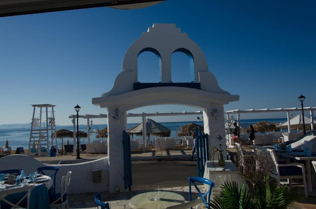 Територія Tsalos Beach Hotel апартаменты