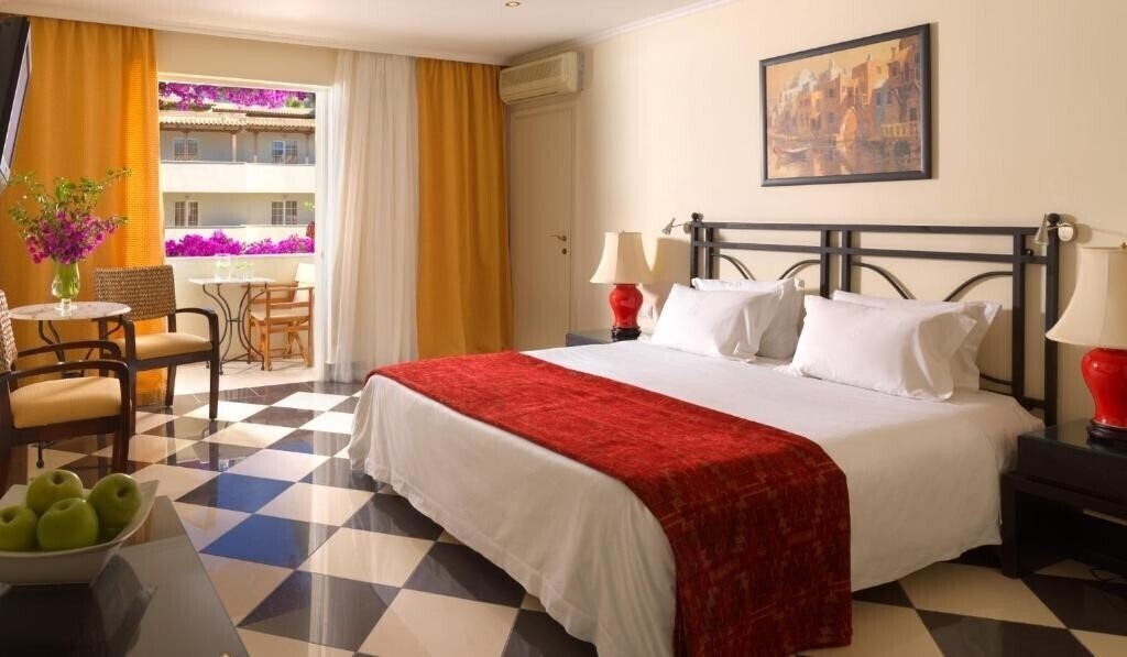 Панорама Out Of The Blue Resort & SPA 5*