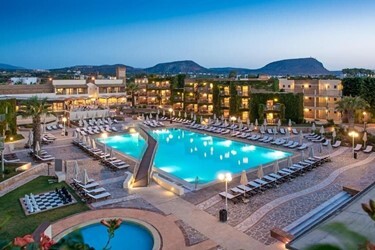 Отель Artemis Hotel Apartments 4*
