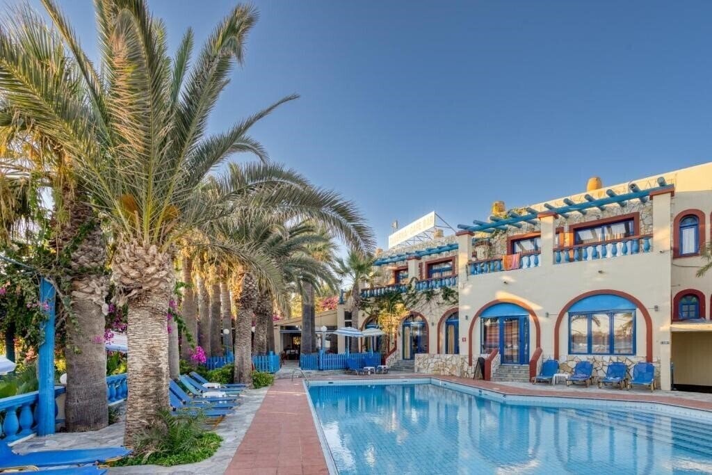 Территория Palm Bay Hotel 3*