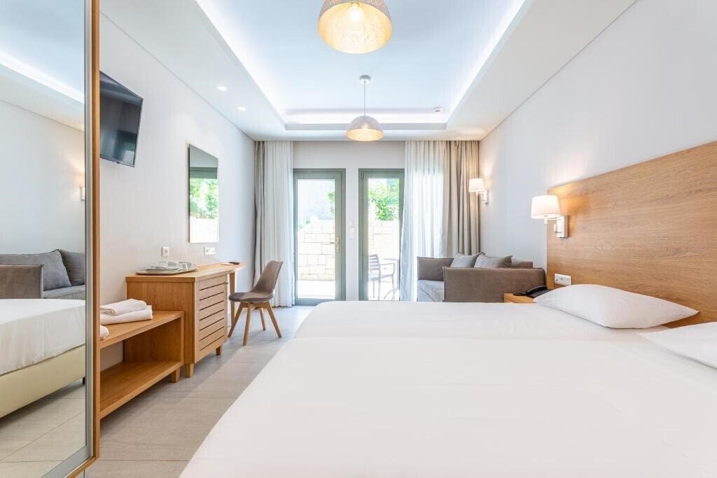 Апартаменты Anna Maria Village 3*
