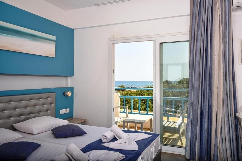 Фото Kasapakis Hotel & Apartments 3*