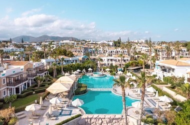 Отель Artemis Hotel Apartments 4*