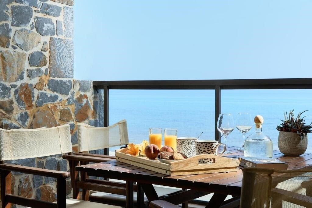 Отель Creteco Hotel & Suites 4*