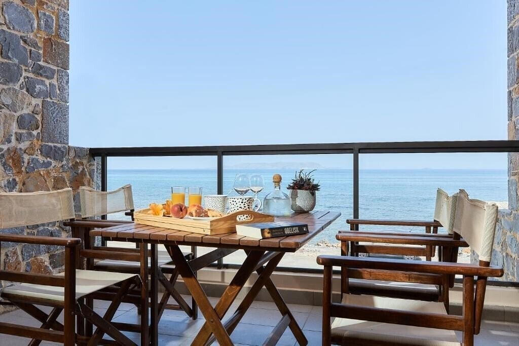 Территория Creteco Hotel & Suites 4*