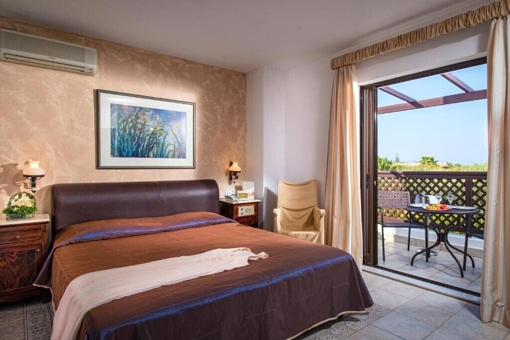 Фото Hersonissos Maris 4*