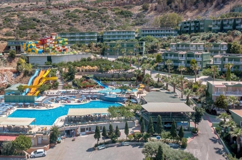 Отель Aqua Sun Village & Water Park 4*