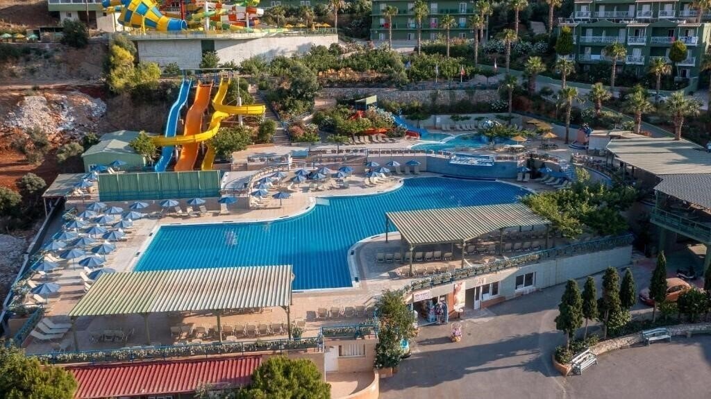 Территория Aqua Sun Village & Water Park 4*