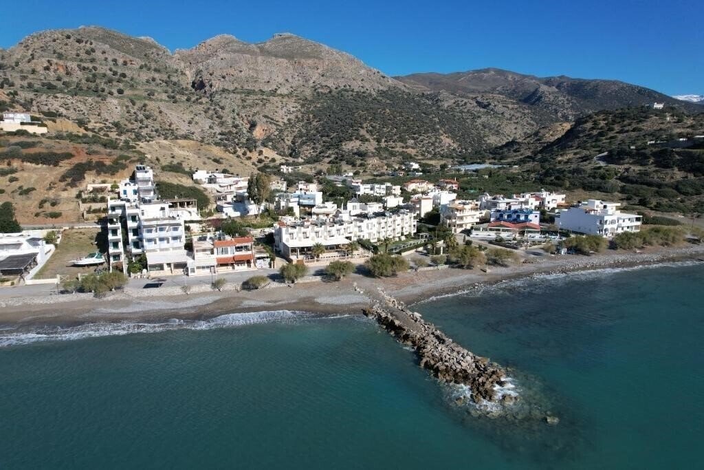 Территория Triton Authentic Cretan Hotel 4*
