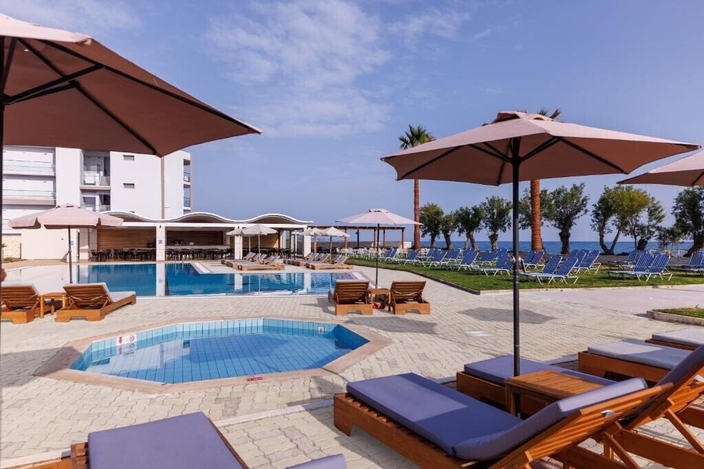Территория Malia Bay Beach Hotel & Bungalows 4*