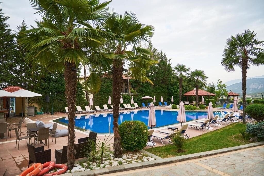 Вид Famissi Eden Hotel 3*