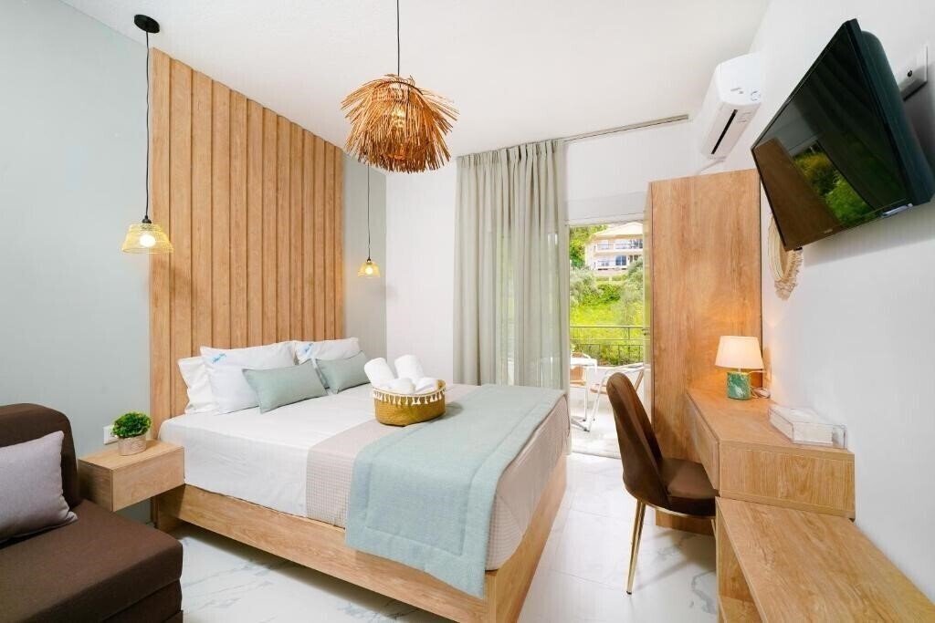 Отель Blue Bay 2*