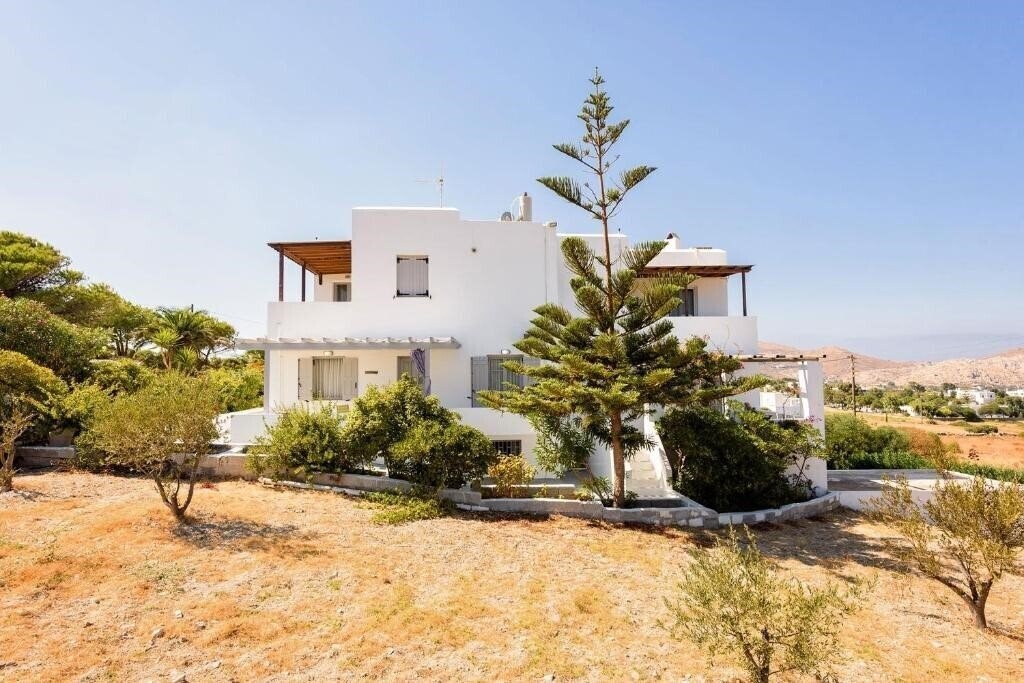 Территория Agnanti Studios 4*