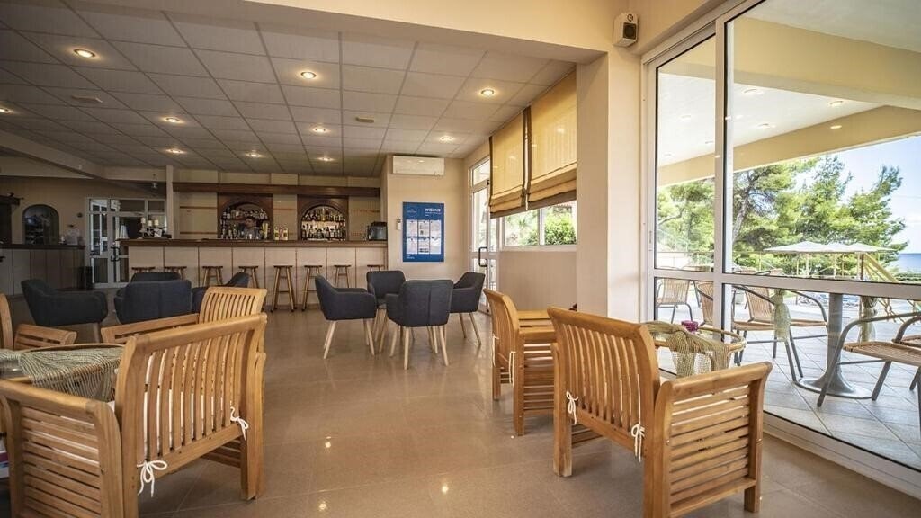 Апартаменты Thea Beach 3*