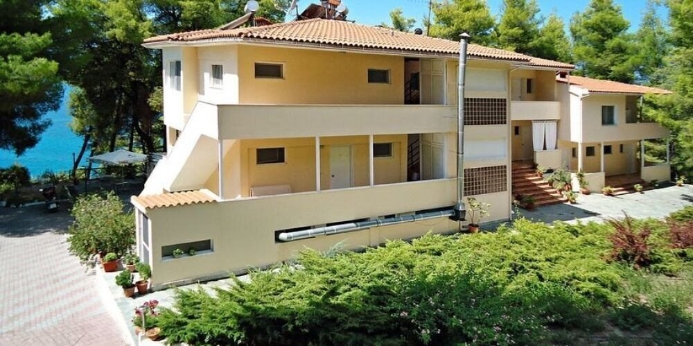 Территория Dryades 2*